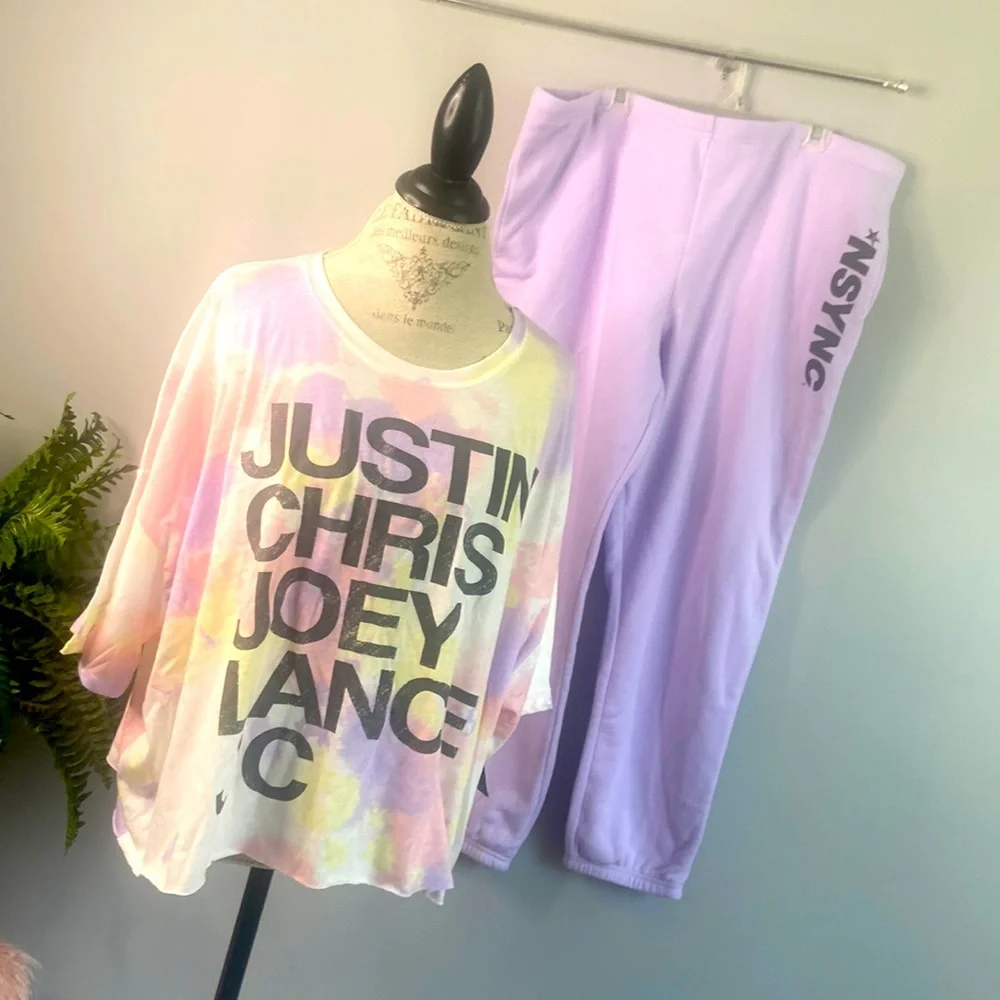 *NSYNC 3X Two Piece Set Tye Dye Short Sleeve Top Jogger Pants - Picture 1 of 6